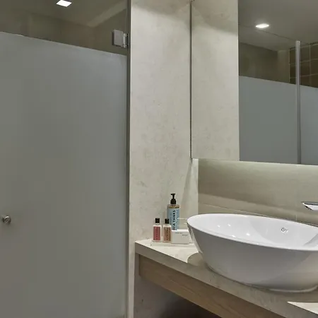 Atlantica Bay - Adults Only Otel Limasol