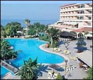 Atlantica Bay - Adults Only Hotell Limassol